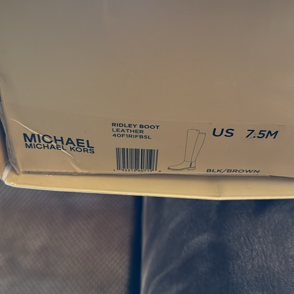 New in box Michael Kors Ridey Leather and logo jaquard Knee boots 🤎 - Picture 7 of 7